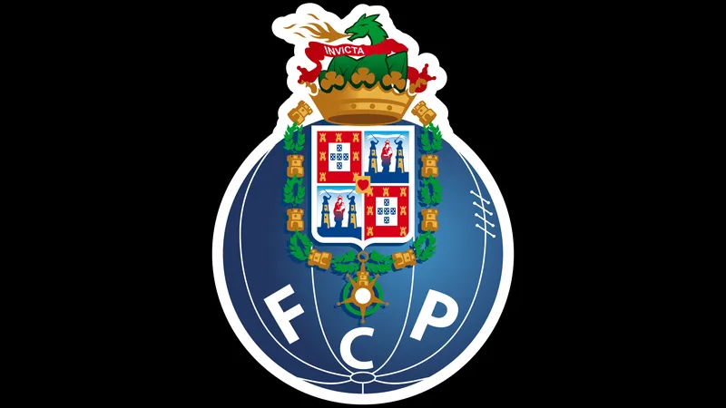Cầu thủ của Porto điều chỉnh bóng trước phòng ngự của Plzen. Cầu thủ của Porto điều chỉnh bóng trước phòng ngự của Plzen.